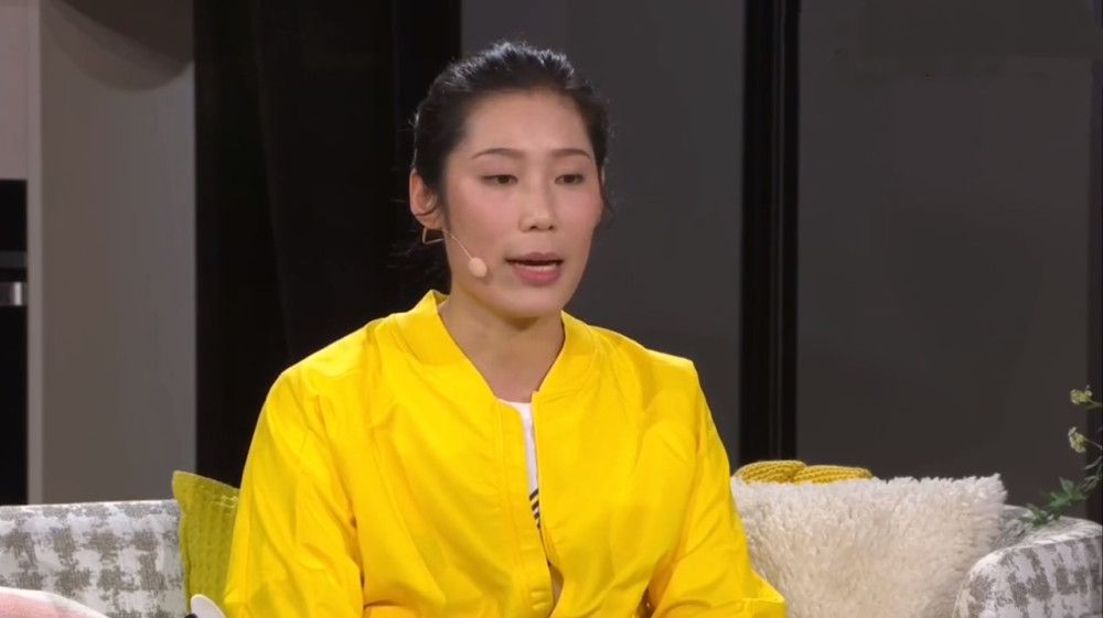 产生在他人身上的不幸命运，概况能做到感同身受，实则潜意识里，事不关己高高挂起。